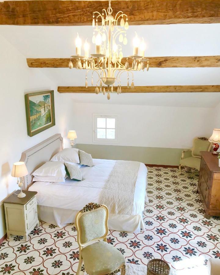 Domaine De La Brave Bed & Breakfast Перн-ле-Фонтен Екстериор снимка